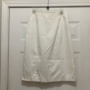 4/$10 Worthington cotton blend size 8 petite white skirt